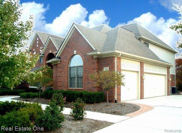 3805 Red Root Road Lake Orion, MI 48360 - Photo 21 of 25 Side Entry Garage