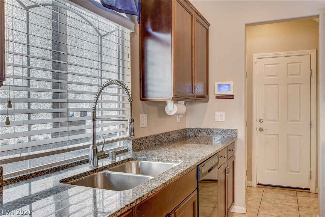 6278 Jackson Spring Road Las Vegas, NV 89118 - Photo 8 of 44