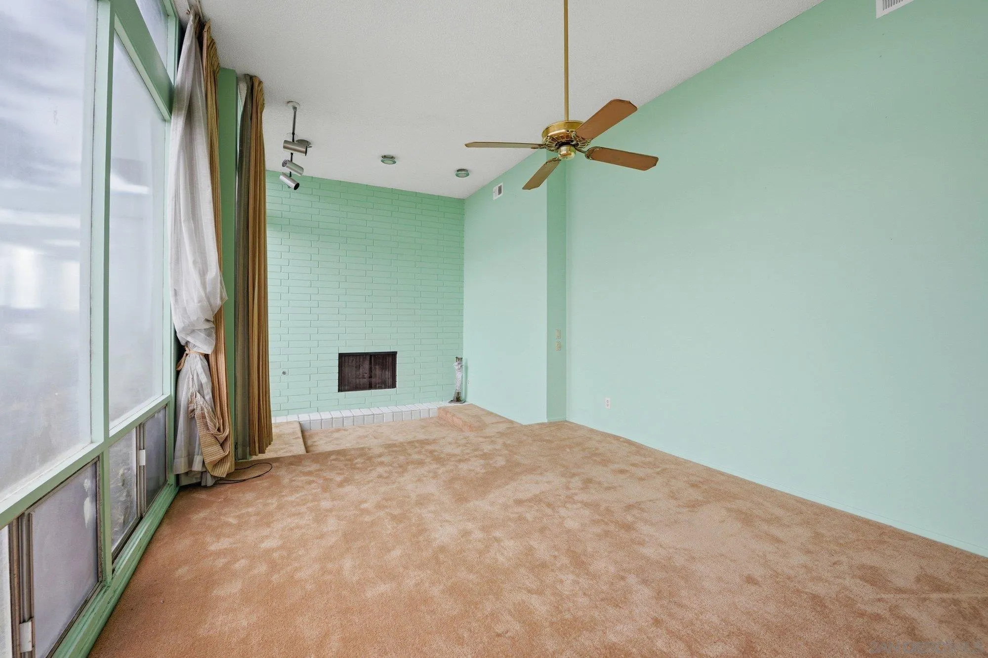 86 Half Moon Bend Coronado, CA 92118 - Photo 11 of 47