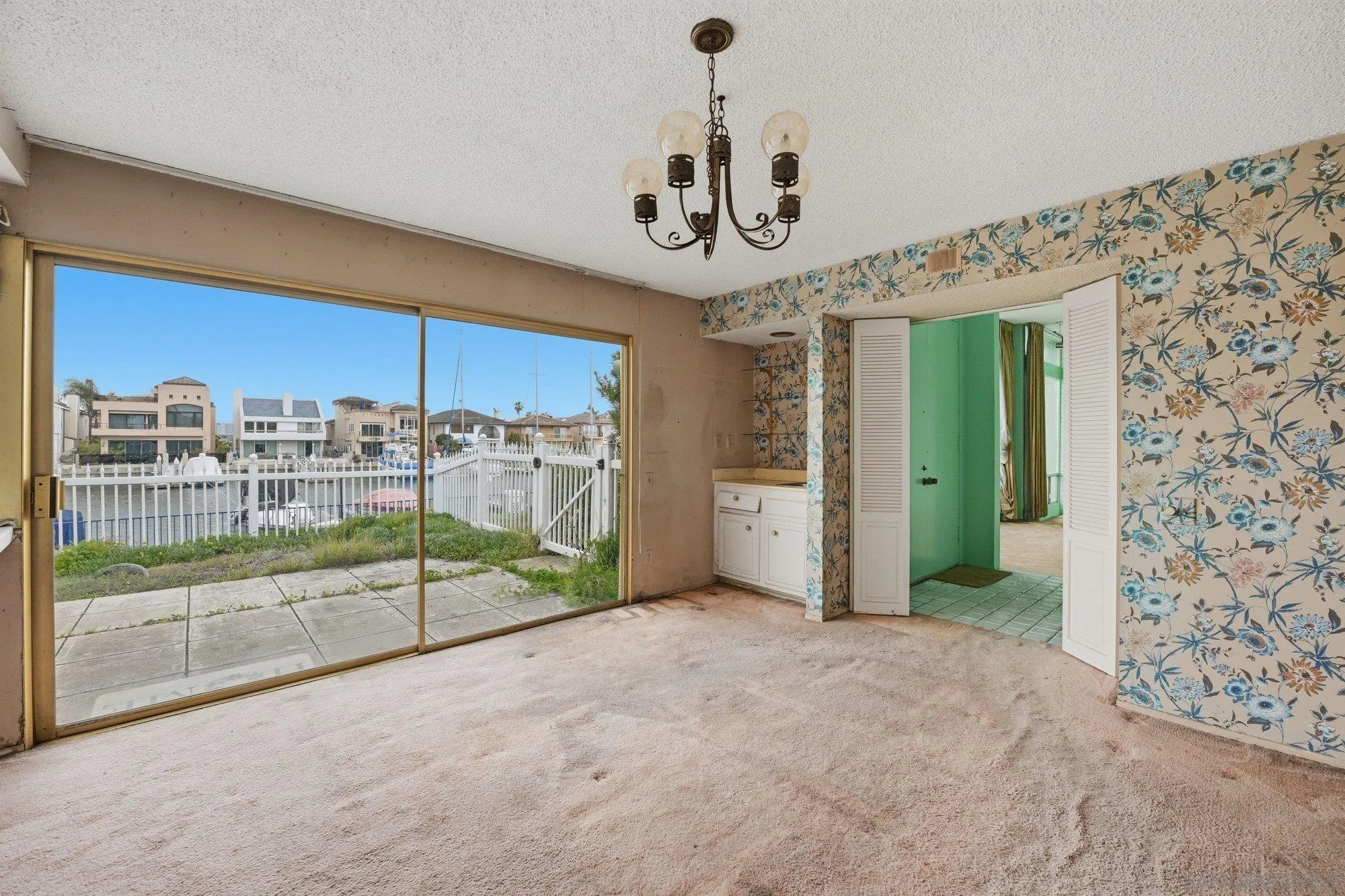 86 Half Moon Bend Coronado, CA 92118 - Photo 18 of 47