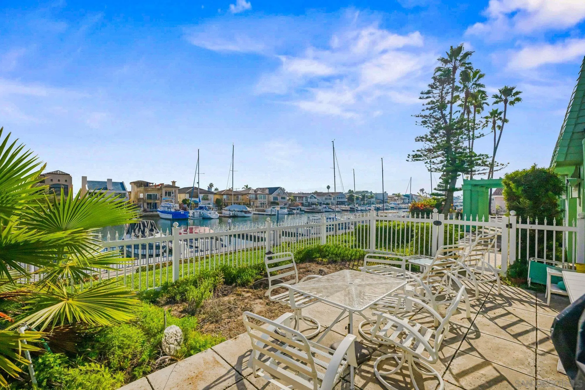 86 Half Moon Bend Coronado, CA 92118 - Photo 19 of 47