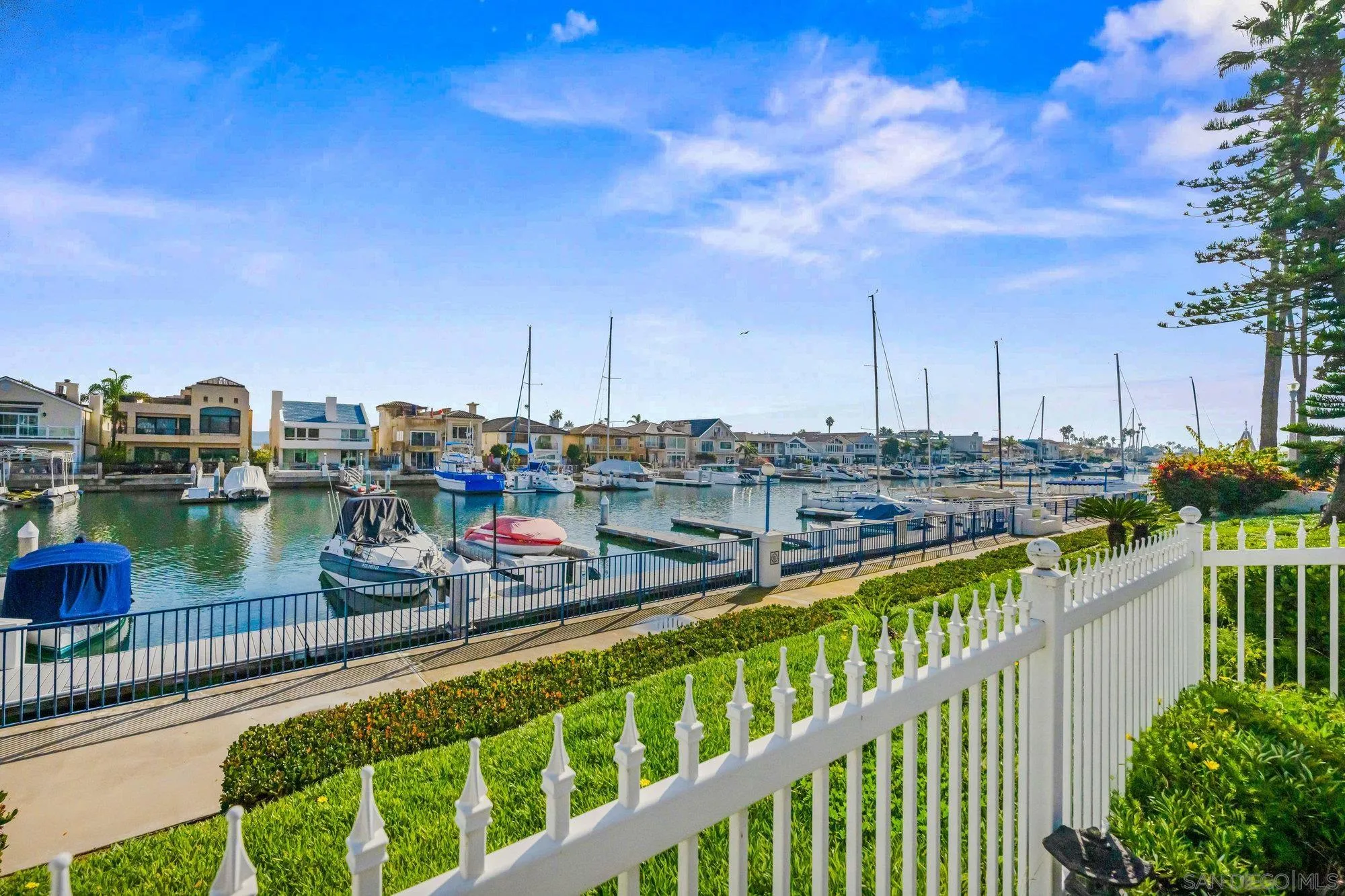 86 Half Moon Bend Coronado, CA 92118 - Photo 20 of 47