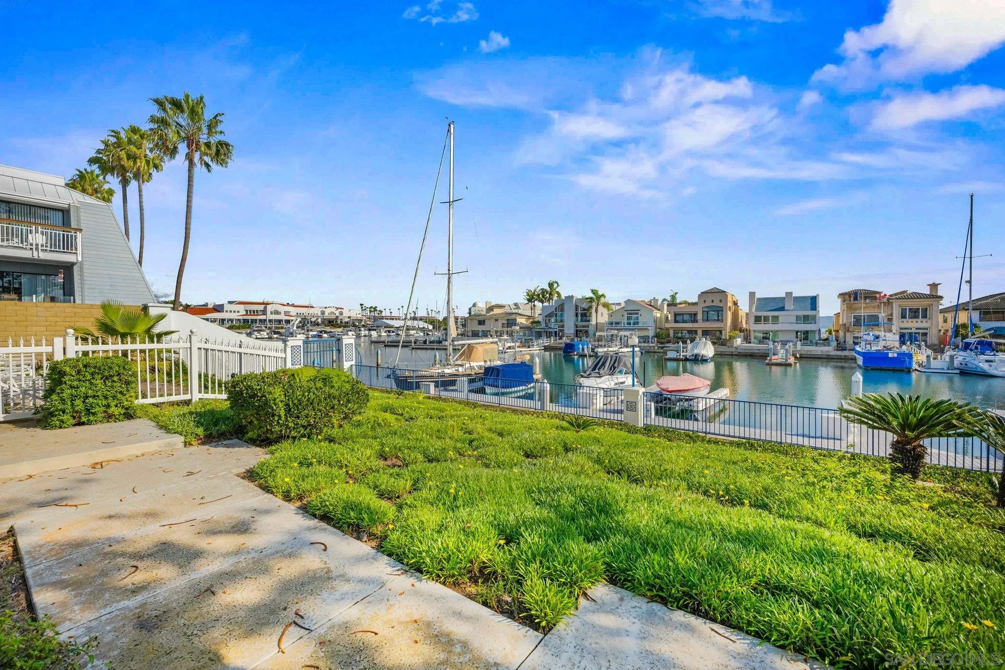 86 Half Moon Bend Coronado, CA 92118 - Photo 33 of 47