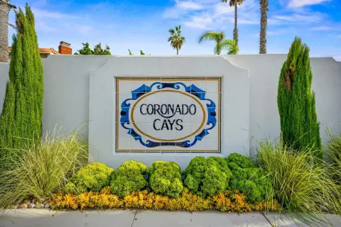 $2,100,000 | 86 Half Moon Bend, Coronado, CA 92118