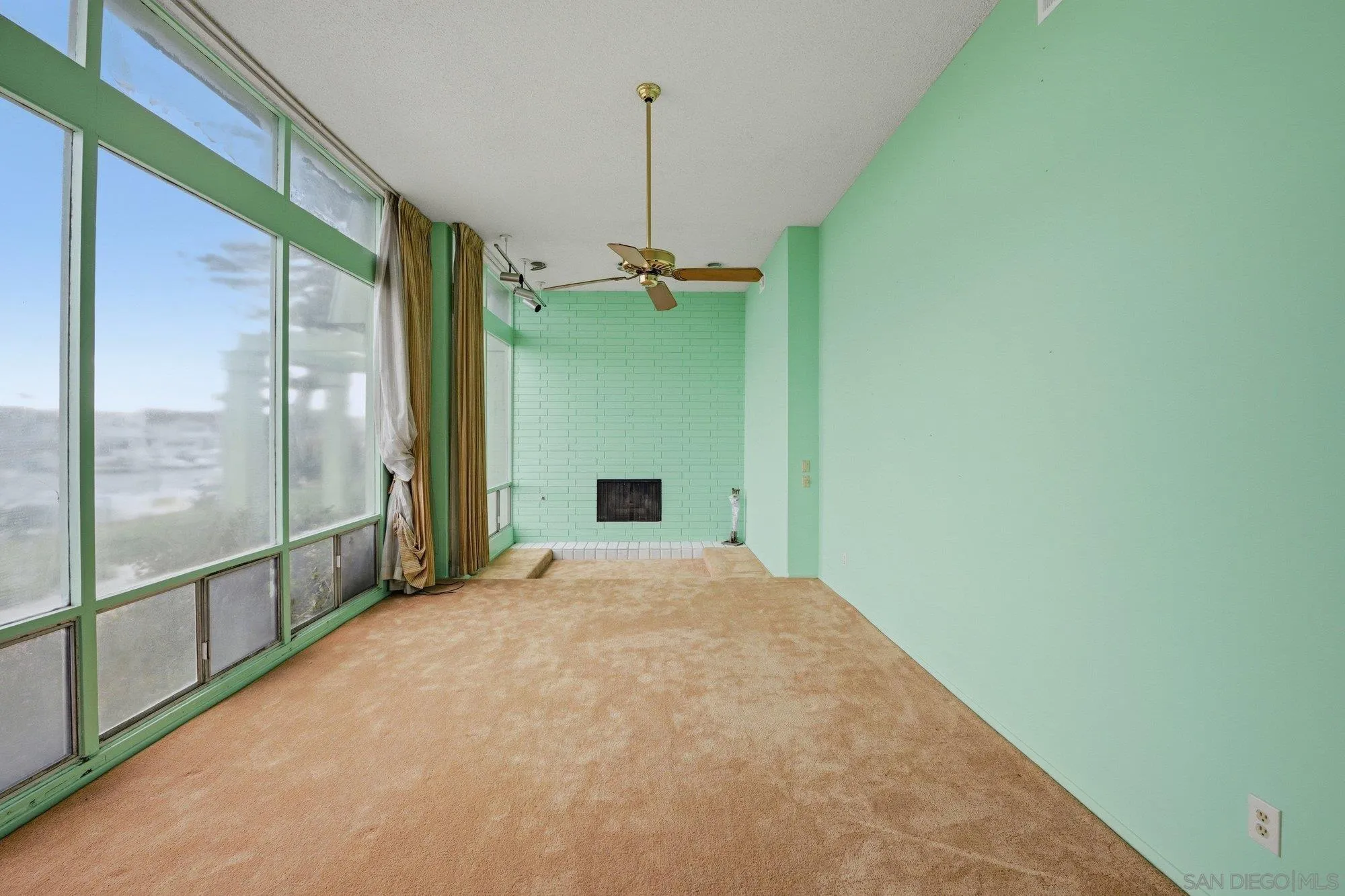 86 Half Moon Bend Coronado, CA 92118 - Photo 9 of 47