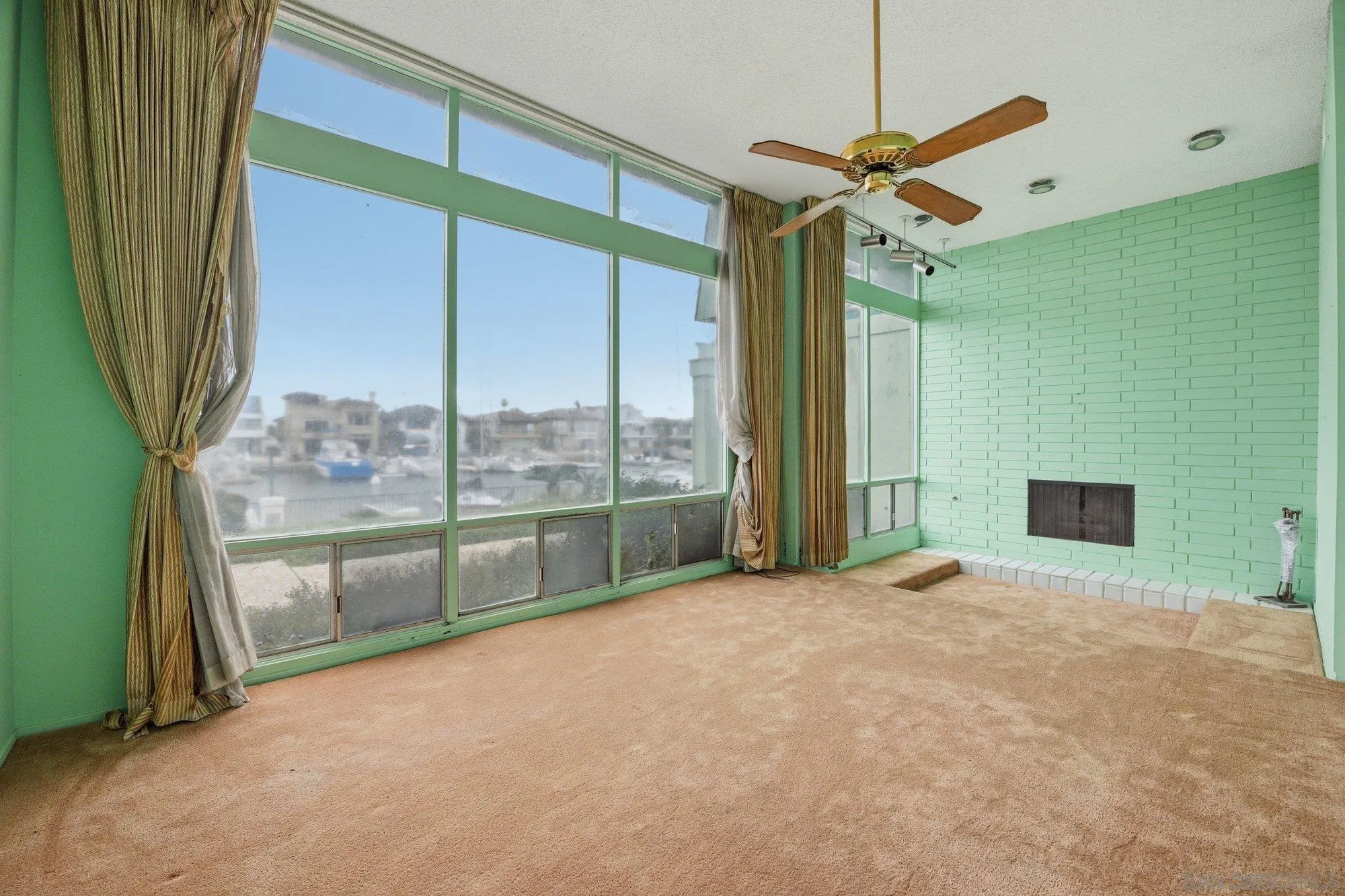 86 Half Moon Bend Coronado, CA 92118 - Photo 10 of 47