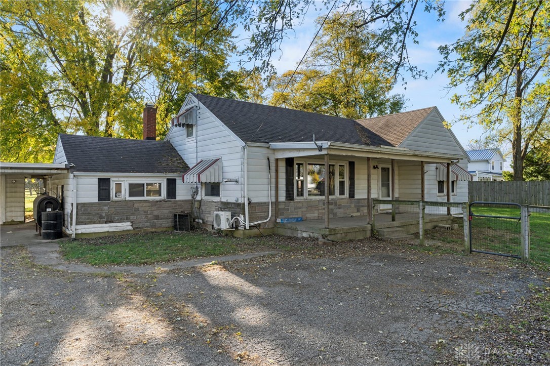 5742 Springfield Xenia Road Springfield, OH 45502 - Photo 1 of 40
