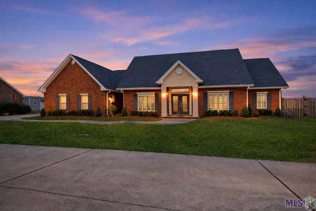 $380,000 | 313 Donald Drive, Thibodaux, LA 70301