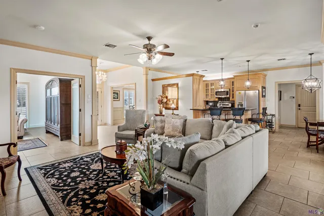 $380,000 | 313 Donald Drive, Thibodaux, LA 70301