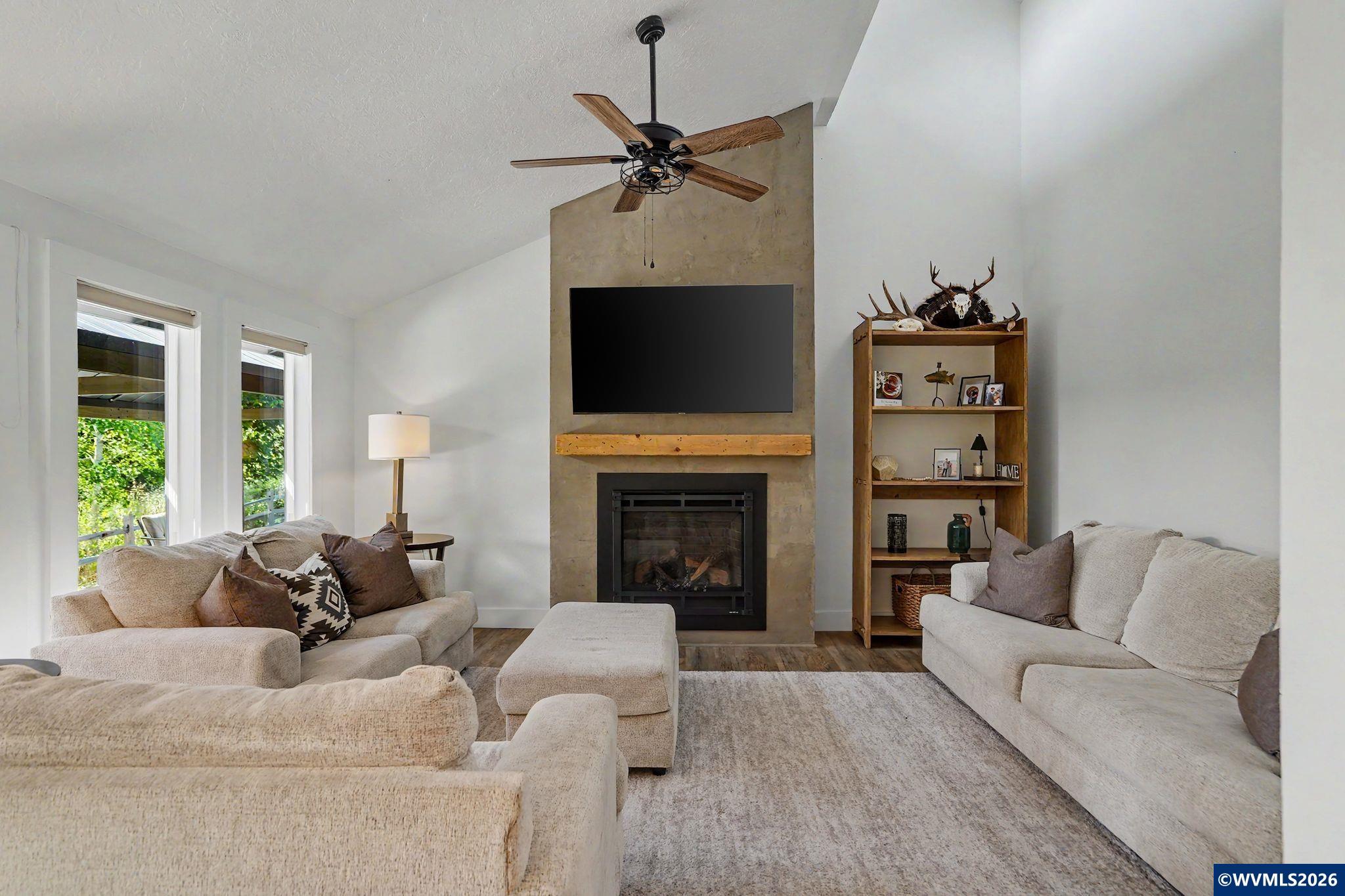 461 Southeast Walnut Avenue Dallas, OR 97338 - Photo 7 of 50