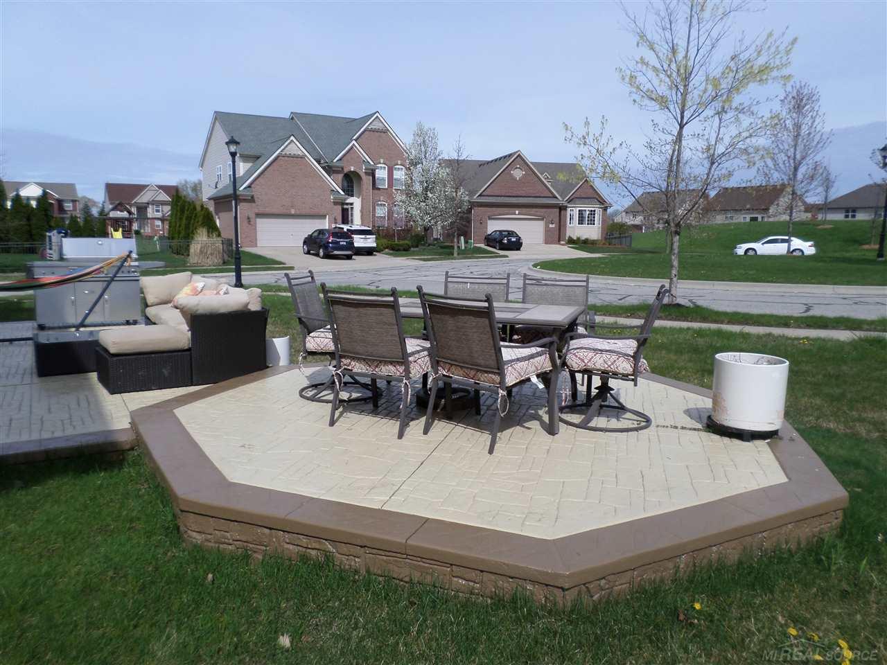 5151 Ridge Lane Warren, MI 48092 - Photo 43 of 43 31379044-42.JPG