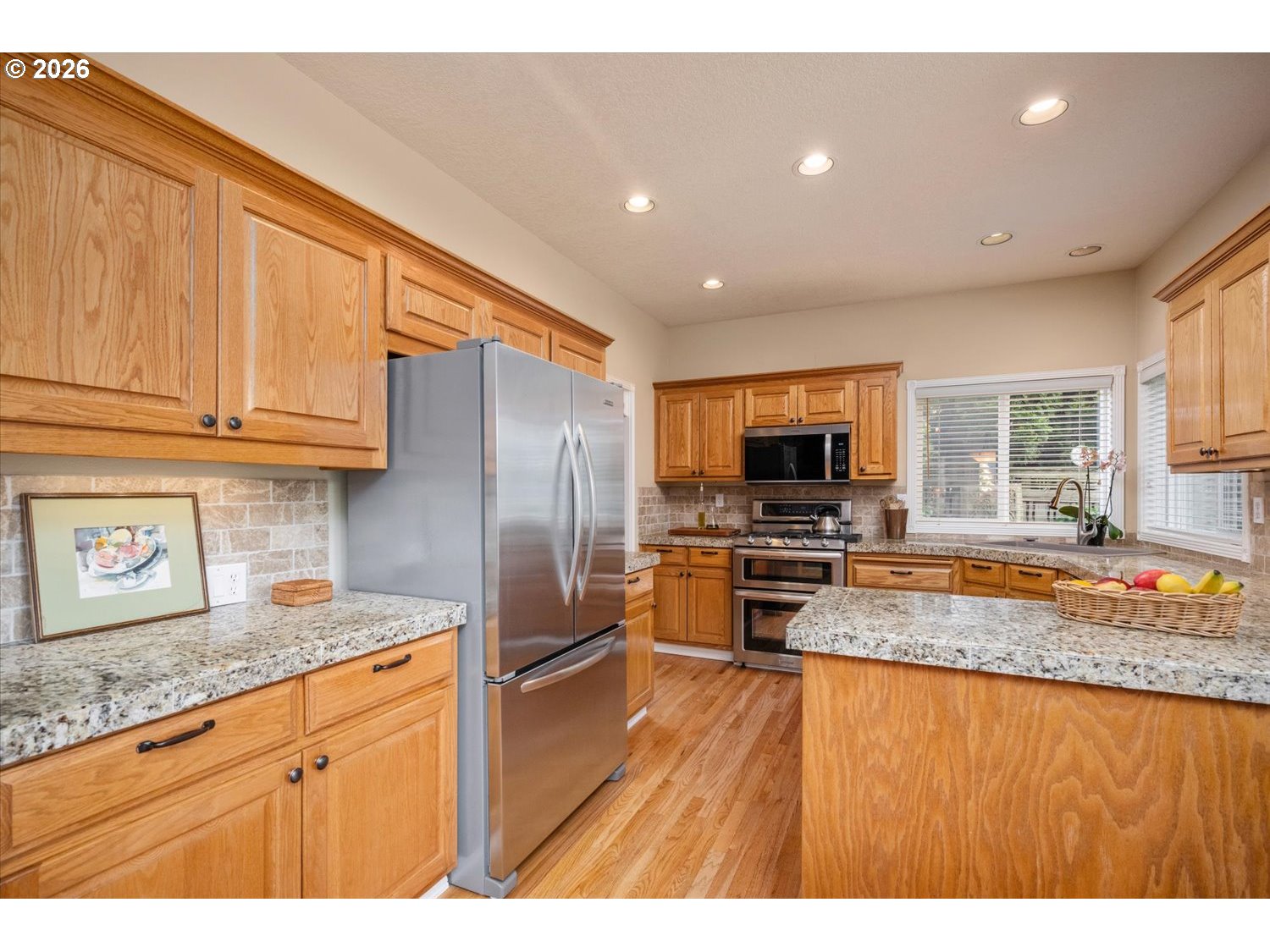 17460 Southwest 108th Place Tualatin, OR 97062 - Photo 11 of 48 Kitchen
