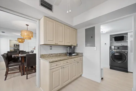 $499,900 | 3520 South Ocean Boulevard, Unit L306, South Palm Beach, FL 33480