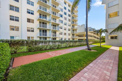 $499,900 | 3520 South Ocean Boulevard, Unit L306, South Palm Beach, FL 33480