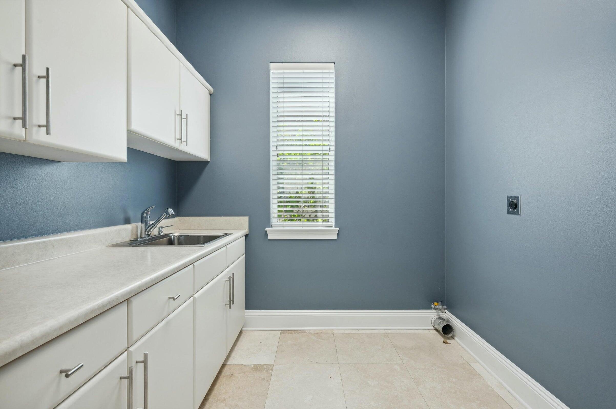 294 Ketch Court Destin, FL 32541 - Photo 19 of 56 a utility room with a sink