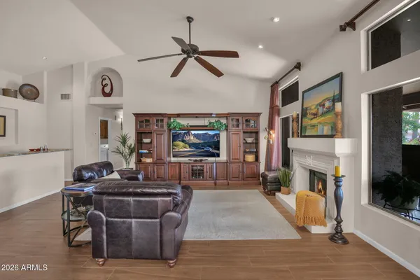 $1,035,000 | 518 South Lagoon Drive, Gilbert, AZ 85233