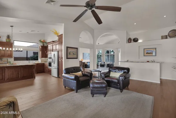 $1,035,000 | 518 South Lagoon Drive, Gilbert, AZ 85233
