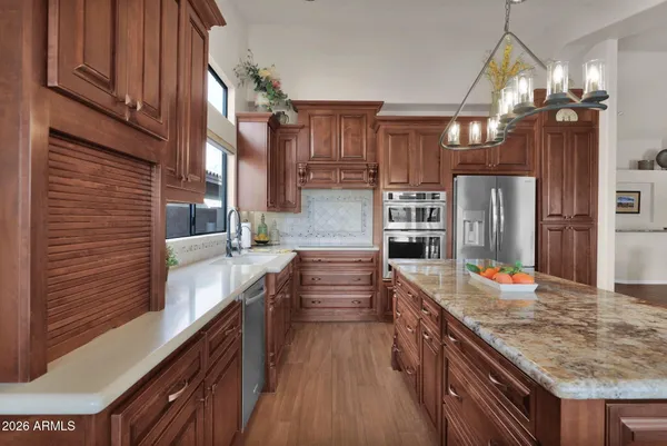 $1,035,000 | 518 South Lagoon Drive, Gilbert, AZ 85233