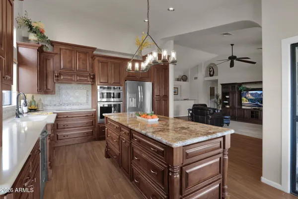 $1,035,000 | 518 South Lagoon Drive, Gilbert, AZ 85233