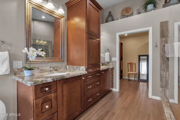 $1,035,000 | 518 South Lagoon Drive, Gilbert, AZ 85233