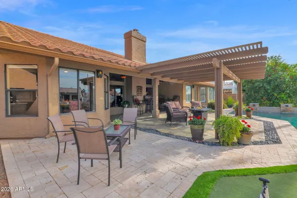 $1,020,000 | 518 South Lagoon Drive, Gilbert, AZ 85233