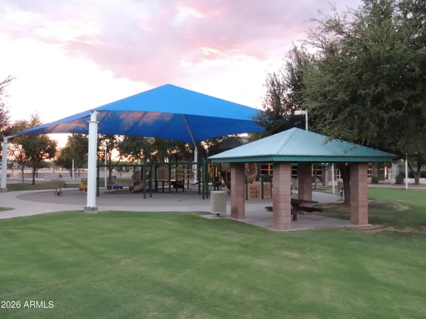 $1,020,000 | 518 South Lagoon Drive, Gilbert, AZ 85233