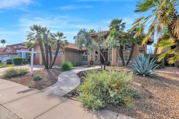 $1,035,000 | 518 South Lagoon Drive, Gilbert, AZ 85233