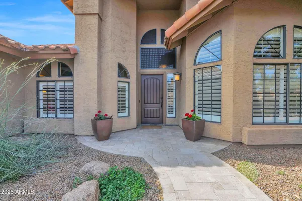 $1,035,000 | 518 South Lagoon Drive, Gilbert, AZ 85233