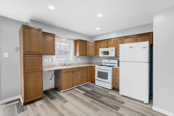 $160,000 | 1856 East Notre Dame Street, Kankakee, IL 60901