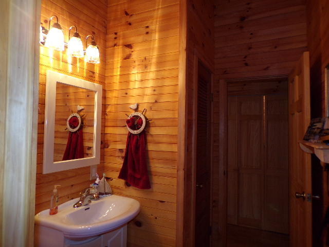 2031 Milky Way Road Jamestown, TN 38556 - Photo 24 of 40 20180524152022004817000000-o