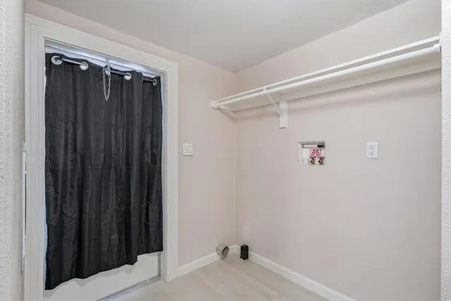 a view of walk in closet