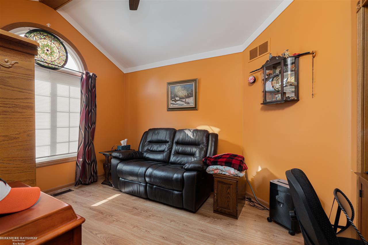 50135 Riverside Drive Macomb, MI 48044 - Photo 20 of 28 50015611-19.JPG