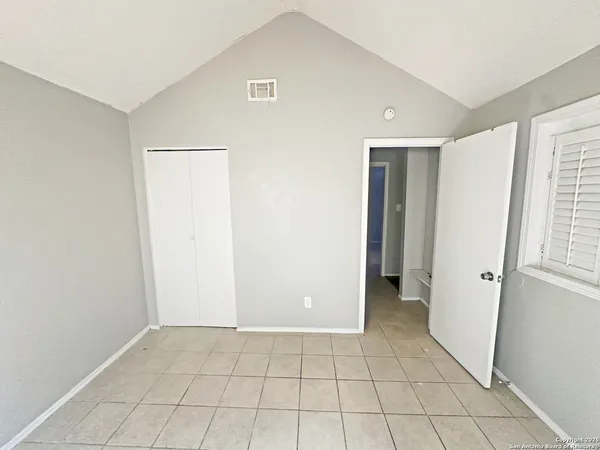 $1,200 | 7502 Oak Chase, Unit 7504, San Antonio, TX 78239