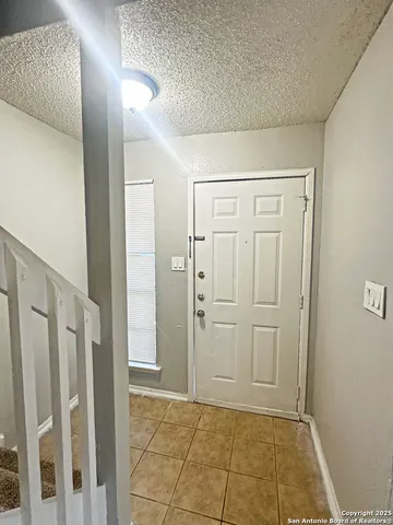 $1,200 | 7502 Oak Chase, Unit 7504, San Antonio, TX 78239