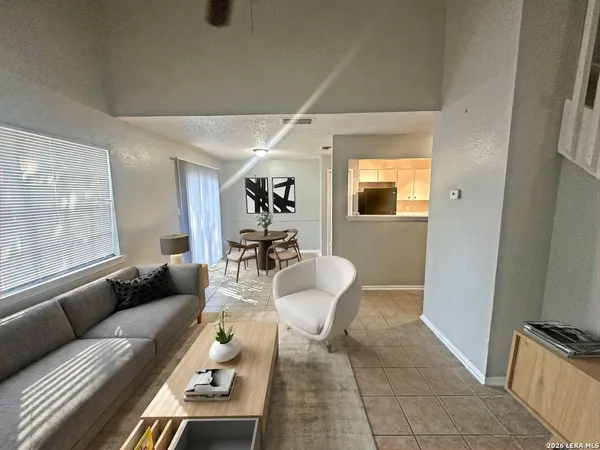 $1,200 | 7502 Oak Chase, Unit 7504, San Antonio, TX 78239
