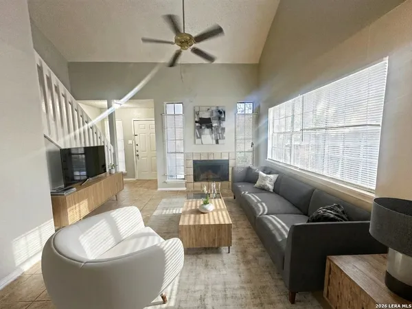 $1,200 | 7502 Oak Chase, Unit 7504, San Antonio, TX 78239