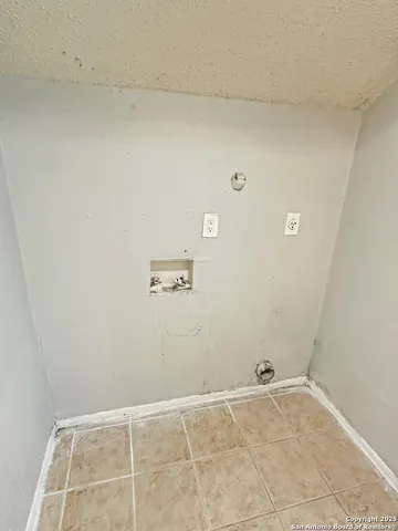 $1,200 | 7502 Oak Chase, Unit 7504, San Antonio, TX 78239