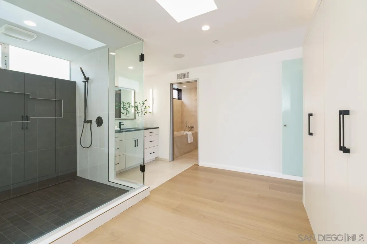419 Ravina Street La Jolla, CA 92037 - Photo 18 of 38