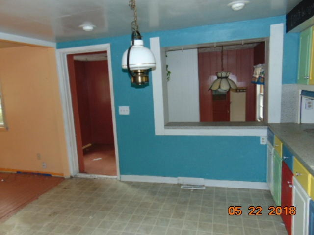 13770 State Road Nunica, MI 49448 - Photo 4 of 15 Kitchen dining area