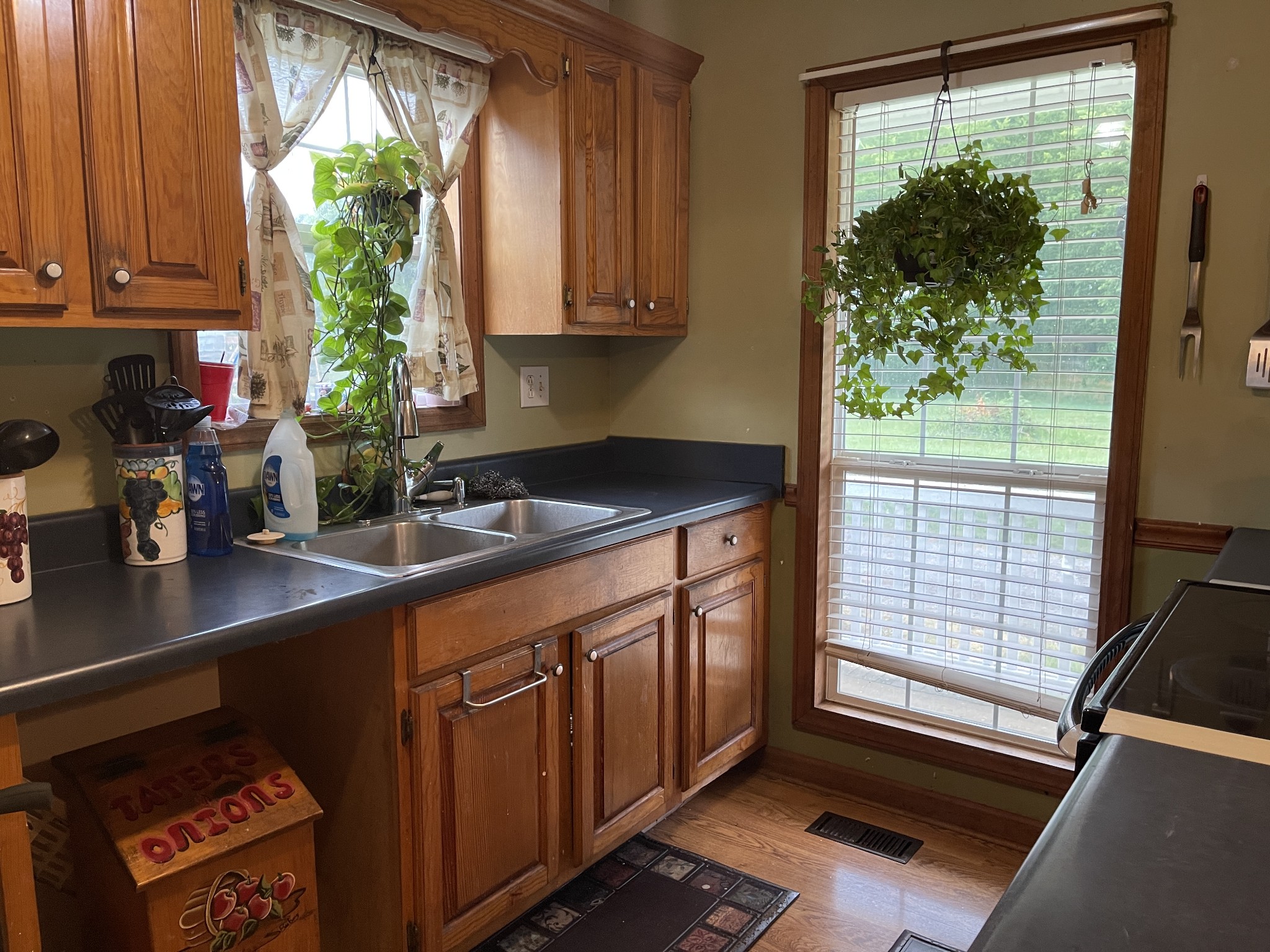 997 Longview Road Shelbyville, TN 37160 - Photo 8 of 12 Gallery Image 8