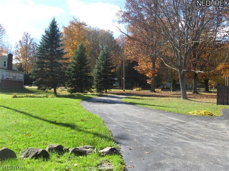 875 Warner Road Southeast Brookfield, OH 44403 - Photo 2 of 9 Gallery Image 2