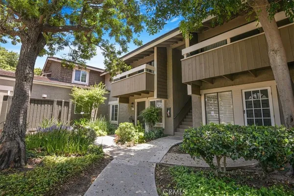 $690,000 | 229 Springview, Irvine, CA 92620