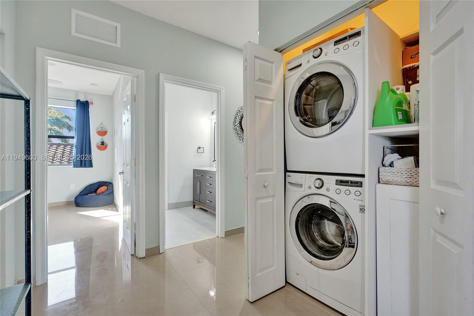 11581 Southwest 151st Place Miami, FL 33196 - Photo 16 of 28