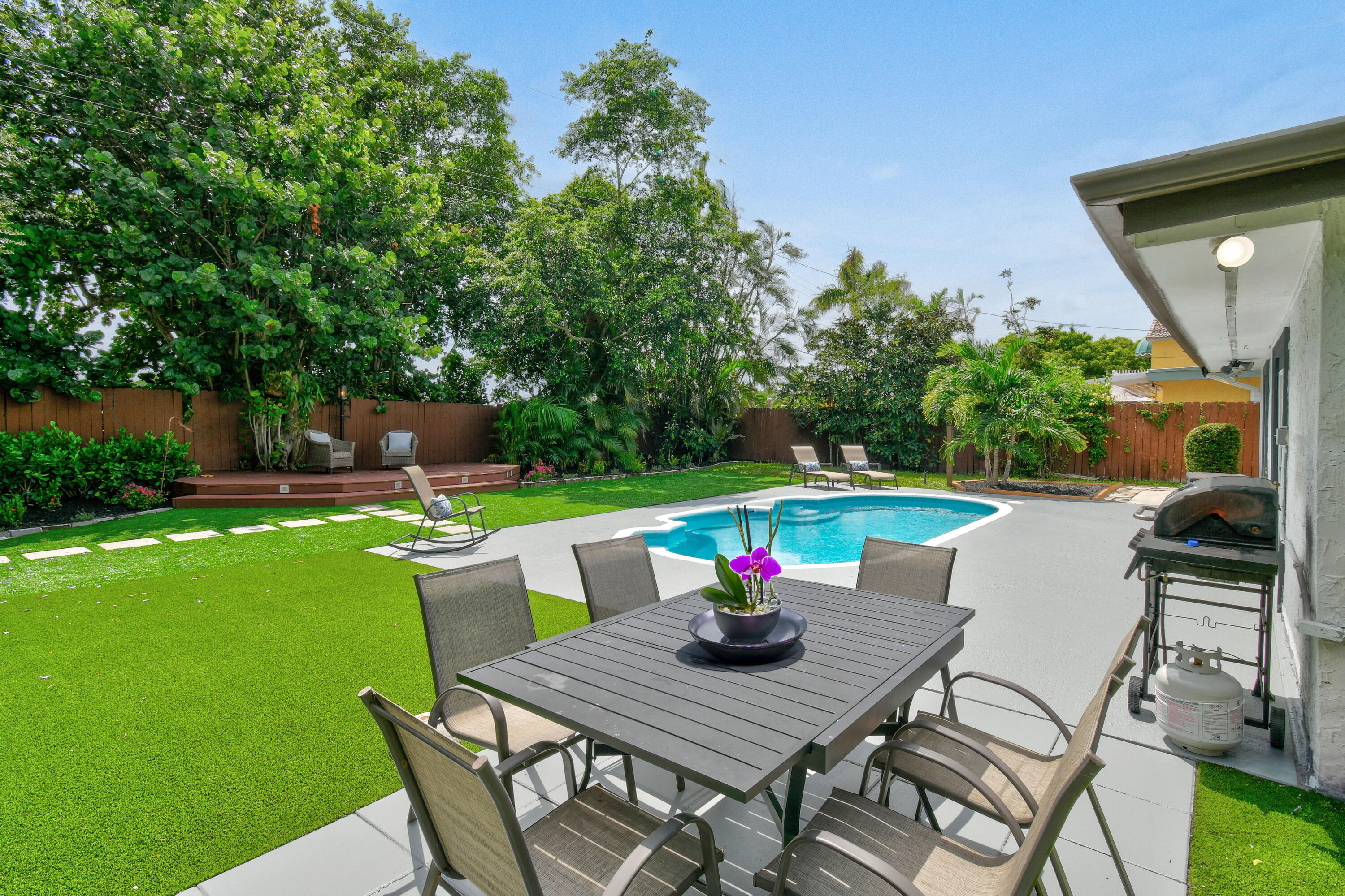 973 Laurel Road North Palm Beach, FL 33408 - Photo 5 of 57 973LaurelRd-2024(19)