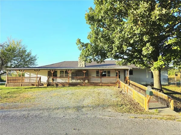 $259,900 | 15518 East 850th Road, Mound City, KS 66056