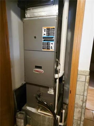 $259,900 | 15518 East 850th Road, Mound City, KS 66056