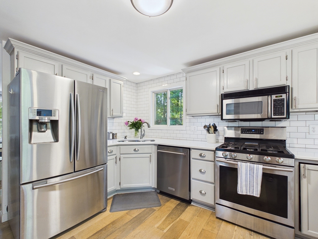 15 Heritage Road Acushnet, MA 02743 - Photo 12 of 42