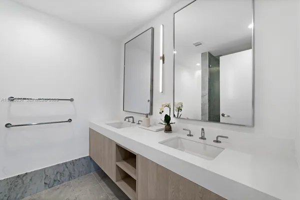 $9,950 | 9221 East Bay Harbor Drive, Unit 412, Bay Harbor Islands, FL 33154