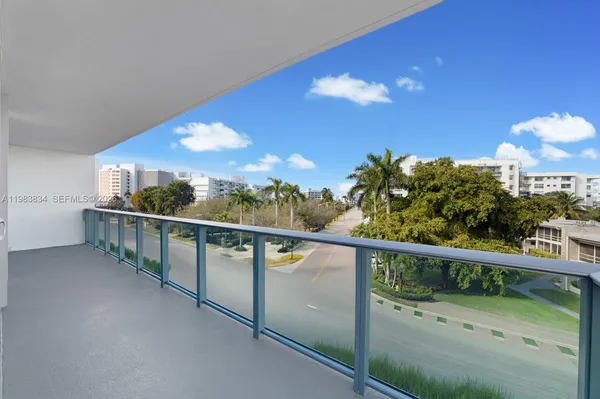 $9,950 | 9221 East Bay Harbor Drive, Unit 412, Bay Harbor Islands, FL 33154