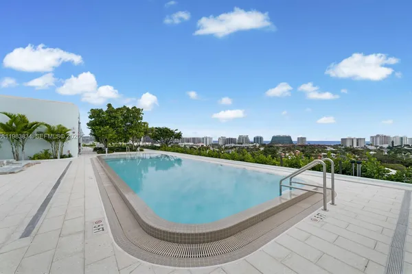 $9,950 | 9221 East Bay Harbor Drive, Unit 412, Bay Harbor Islands, FL 33154